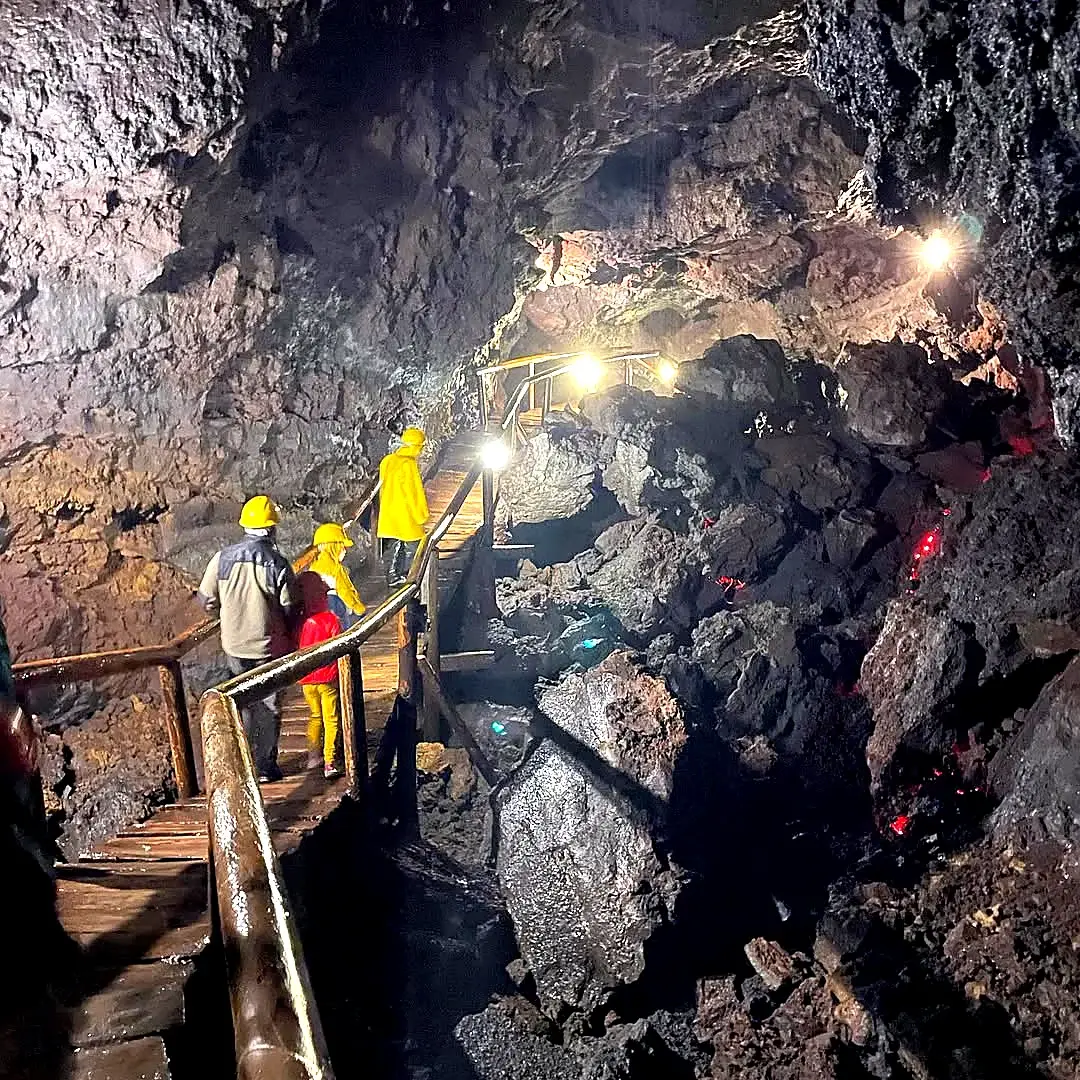 Tour Cuevas Volcánicas del Villarrica (4)